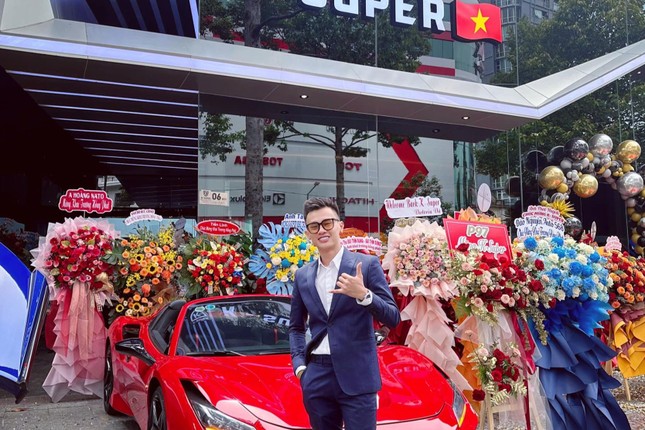 ‘Trùm buôn' siêu xe Phan Công Khanh khai thua bạc, nợ 100 tỷ - Ảnh 1.