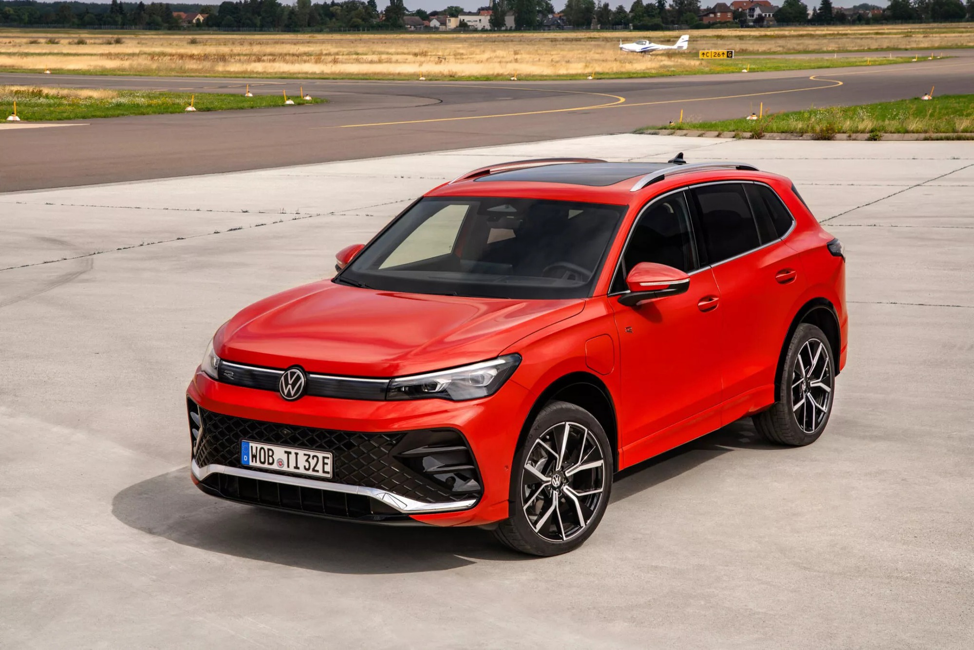 Volkswagen Tiguan đời mới chính thức ra mắt: Chạy 100 km không cần nhiên liệu, nội thất mới toàn diện - Ảnh 7.