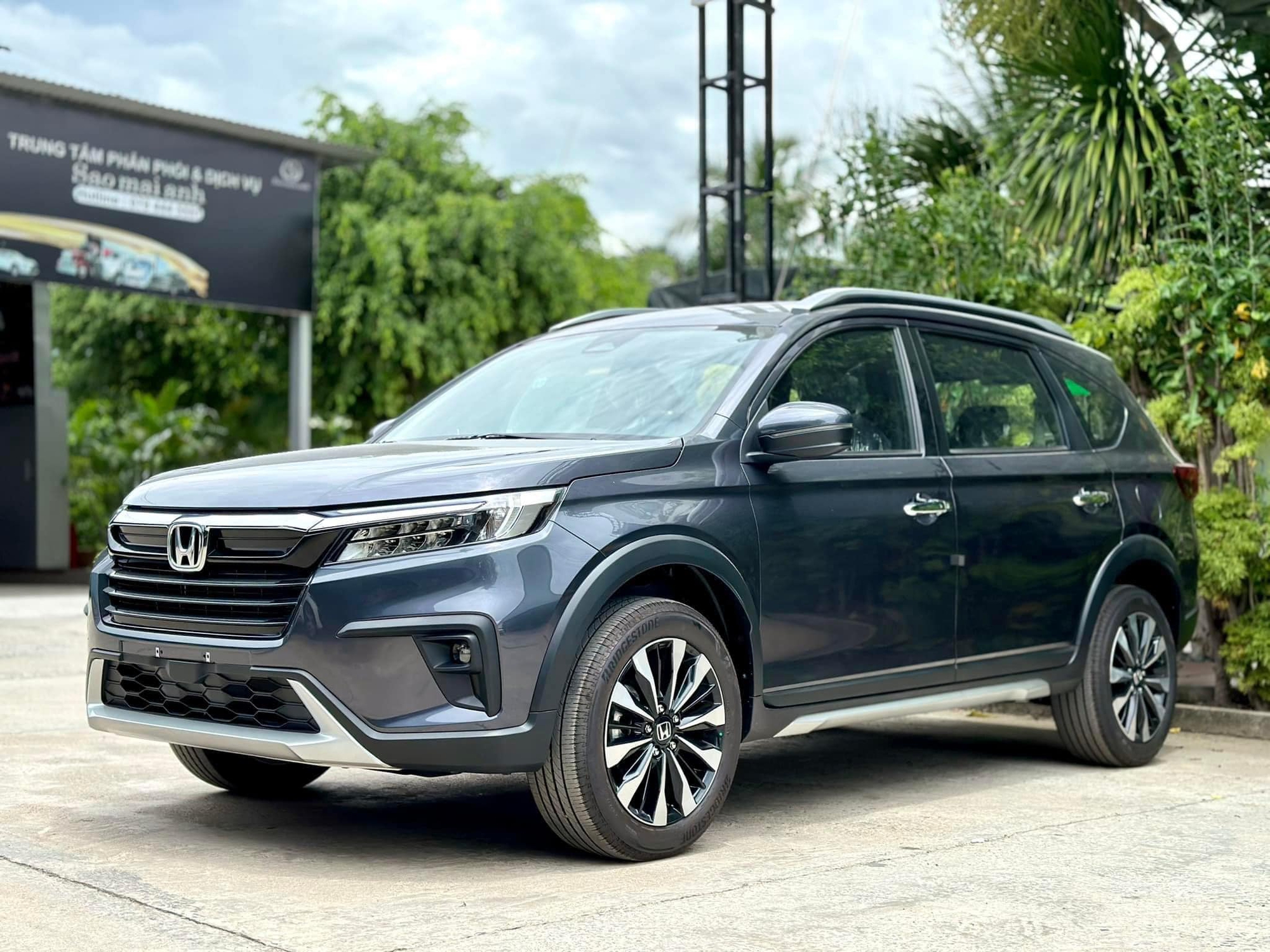 Ra mắt chưa đầy 2 tháng, Honda BR-V được giảm 100% lệ phí trước bạ, quyết đấu Mitsubishi Xpander - Ảnh 1.