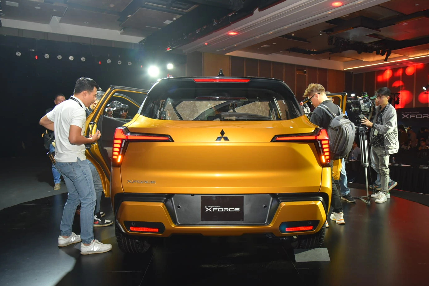 Mitsubishi Xforce ra mắt Việt Nam: Giá từ 620 triệu, lớn nhất, công nghệ vận hành ‘xịn’ top phân khúc, làm khó Seltos, Creta - Ảnh 6.