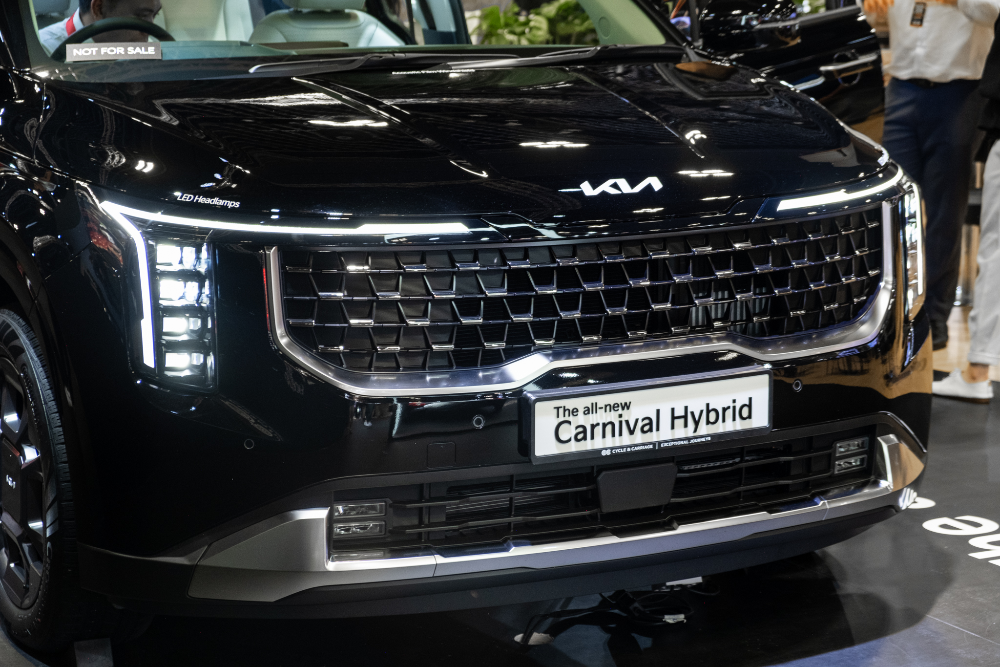 Kia Carnival 2024 lần đầu ra mắt ĐNÁ: Đèn mới như xe Cadillac, nội thất hiện đại hơn, thêm động cơ hybrid, sẽ sớm về Việt Nam - Ảnh 5.
