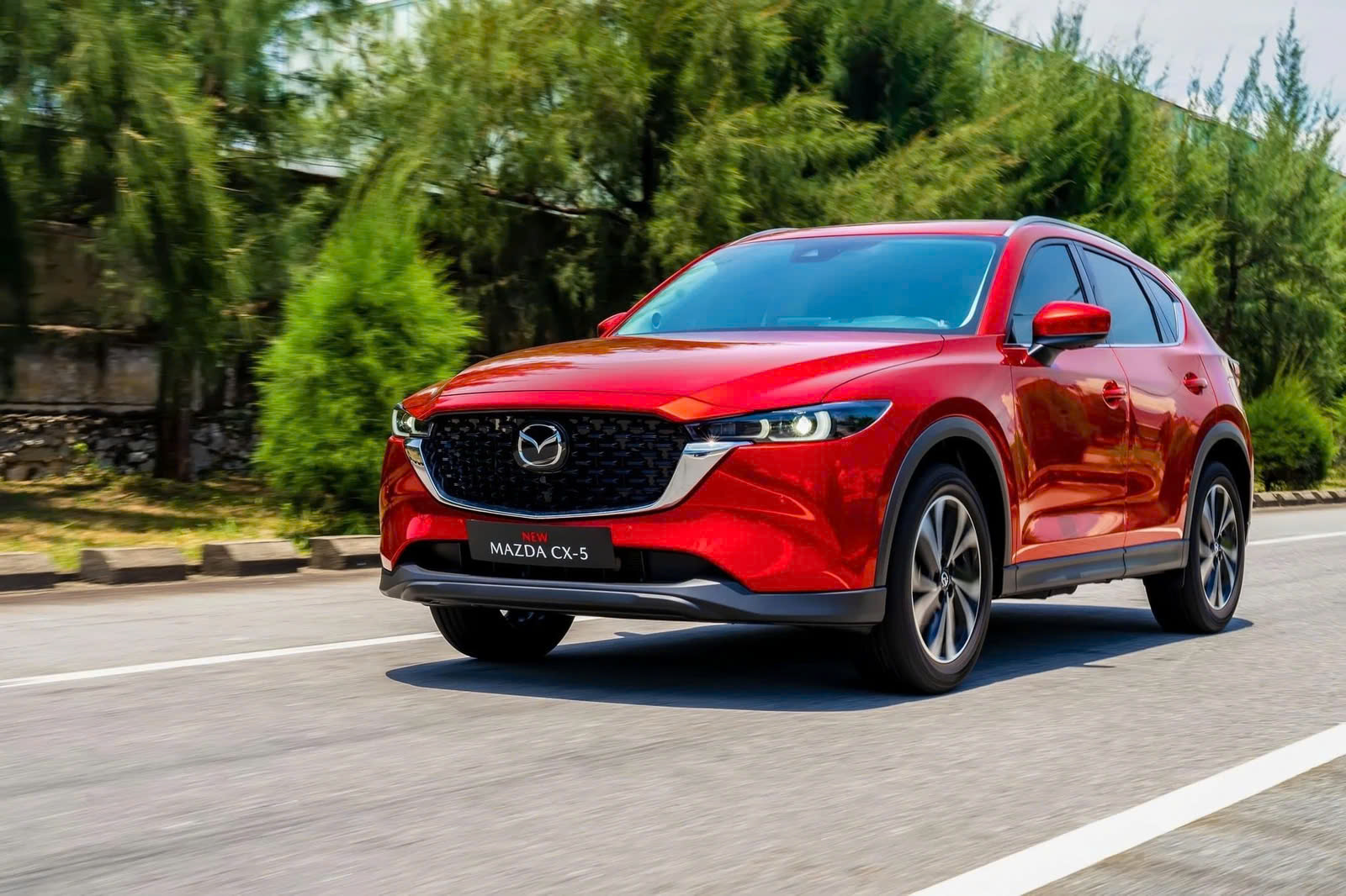 Cùng giá 979 triệu đồng, chọn Tucson 1.6 Turbo hay CX-5 2.5 Signature Exclusive và đây là bảng so sánh chi tiết- Ảnh 8. Cùng giá 979 triệu đồng, chọn Tucson 1.6 Turbo hay CX-5 2.5 Signature Exclusive và đây là bảng so sánh chi tiết- Ảnh 8.