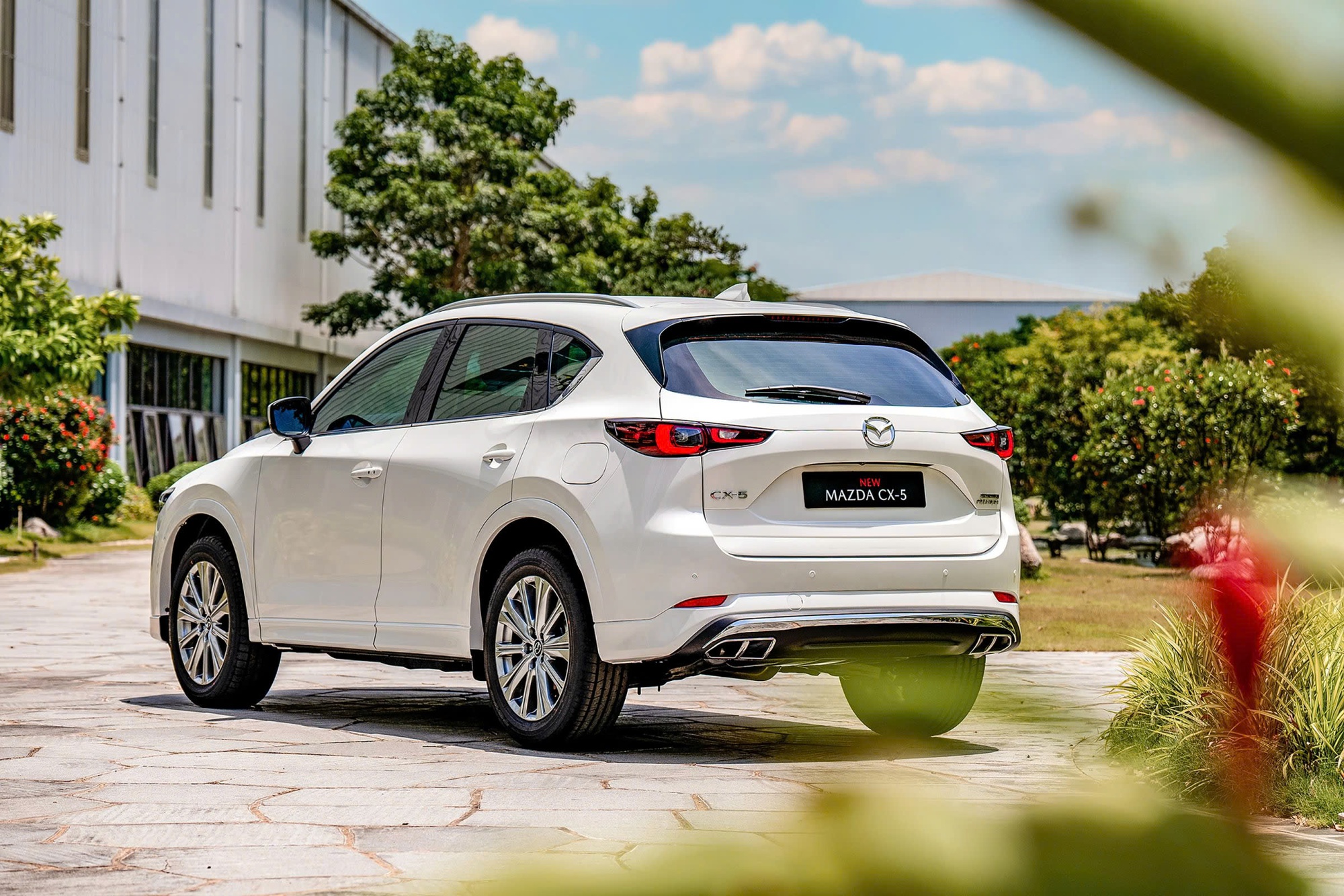 Cùng giá 979 triệu đồng, chọn Tucson 1.6 Turbo hay CX-5 2.5 Signature Exclusive và đây là bảng so sánh chi tiết- Ảnh 12. Cùng giá 979 triệu đồng, chọn Tucson 1.6 Turbo hay CX-5 2.5 Signature Exclusive và đây là bảng so sánh chi tiết- Ảnh 12.