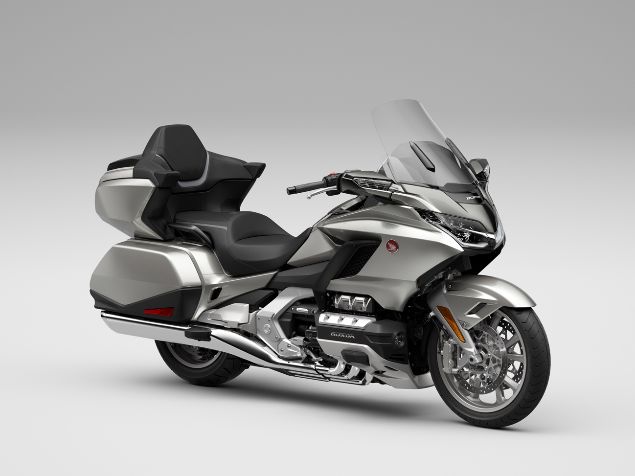 Honda Gold Wing 2024 ra mắt phiên bản màu mới tại Việt Nam, giá hơn 1,23 tỷ đồng- Ảnh 2.