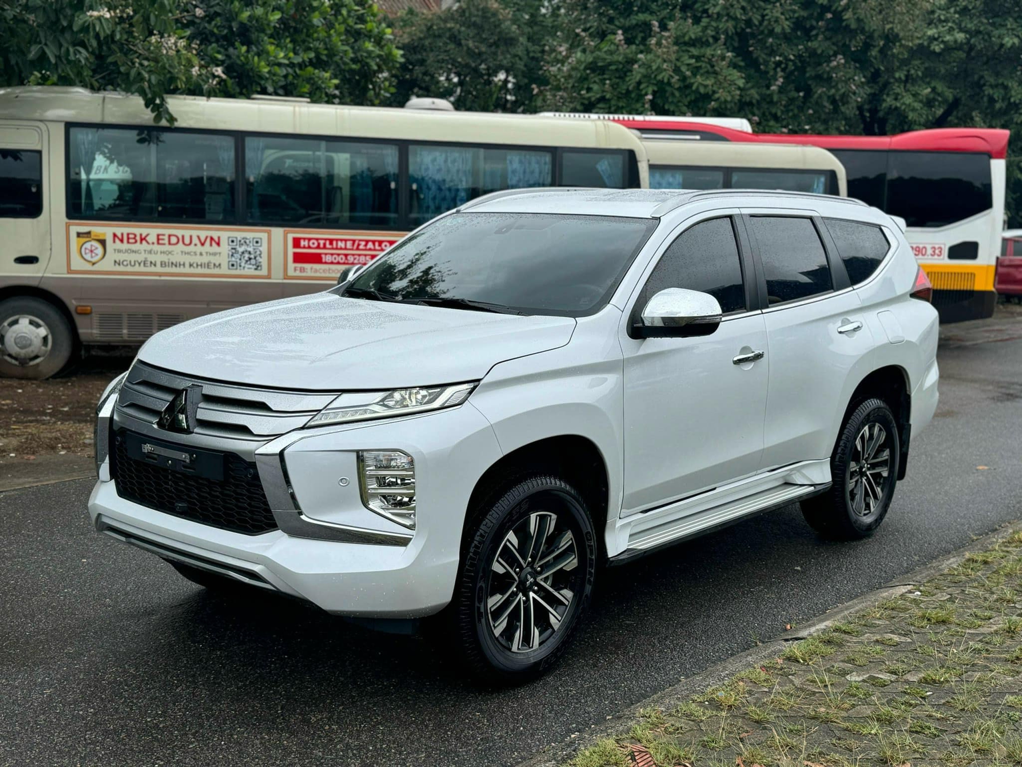 Sắp hết năm 2024 nhưng đại lý vẫn miệt mài xả kho Mitsubishi Pajero Sport 2023: Giảm sâu nhất 270 triệu đồng, giá khởi điểm ngang Hyundai Tucson- Ảnh 5.