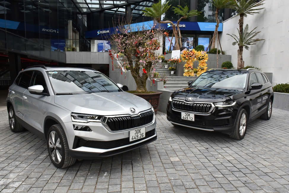 Skoda Karoq, Kodiaq giảm giá lăn bánh hơn 200 triệu, đi 3 năm không tốn tiền bảo dưỡng- Ảnh 2.