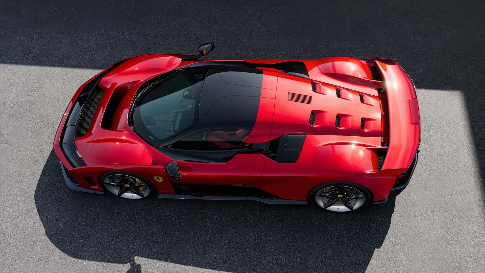 Ferrari F80 ra mắt: Giá quy đổi gần 100 tỷ đồng, mạnh nhất lịch sử hãng, 0-100km/h chỉ hơn 2,1 giây- Ảnh 8.