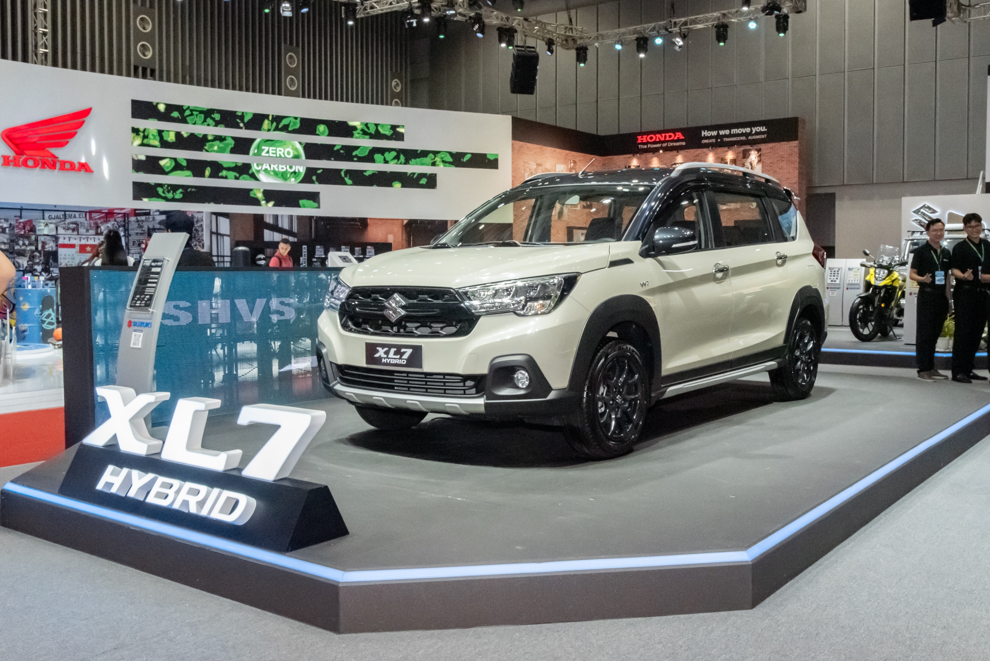 Suzuki đổi màu tại VMS: XL7 Hybrid và cặp đôi Jimny thay thế hết xe đô thị, hé lộ sắp thêm xe mới- Ảnh 4.