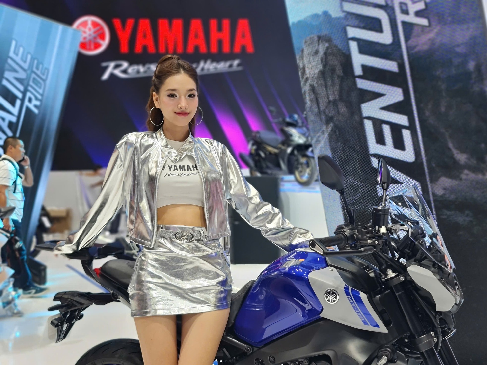 'Bóng hồng' khoe sắc tại Vietnam Motor Show 2024- Ảnh 5.