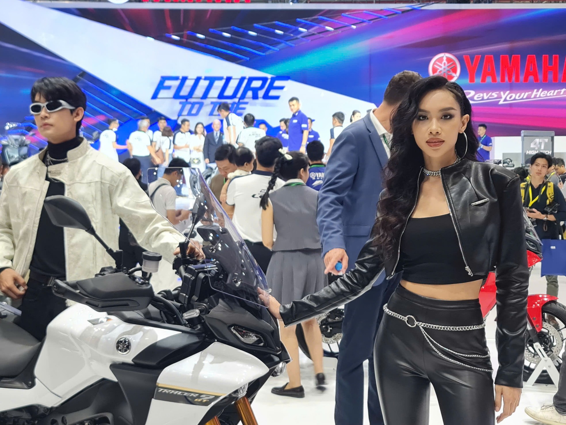 'Bóng hồng' khoe sắc tại Vietnam Motor Show 2024- Ảnh 9.