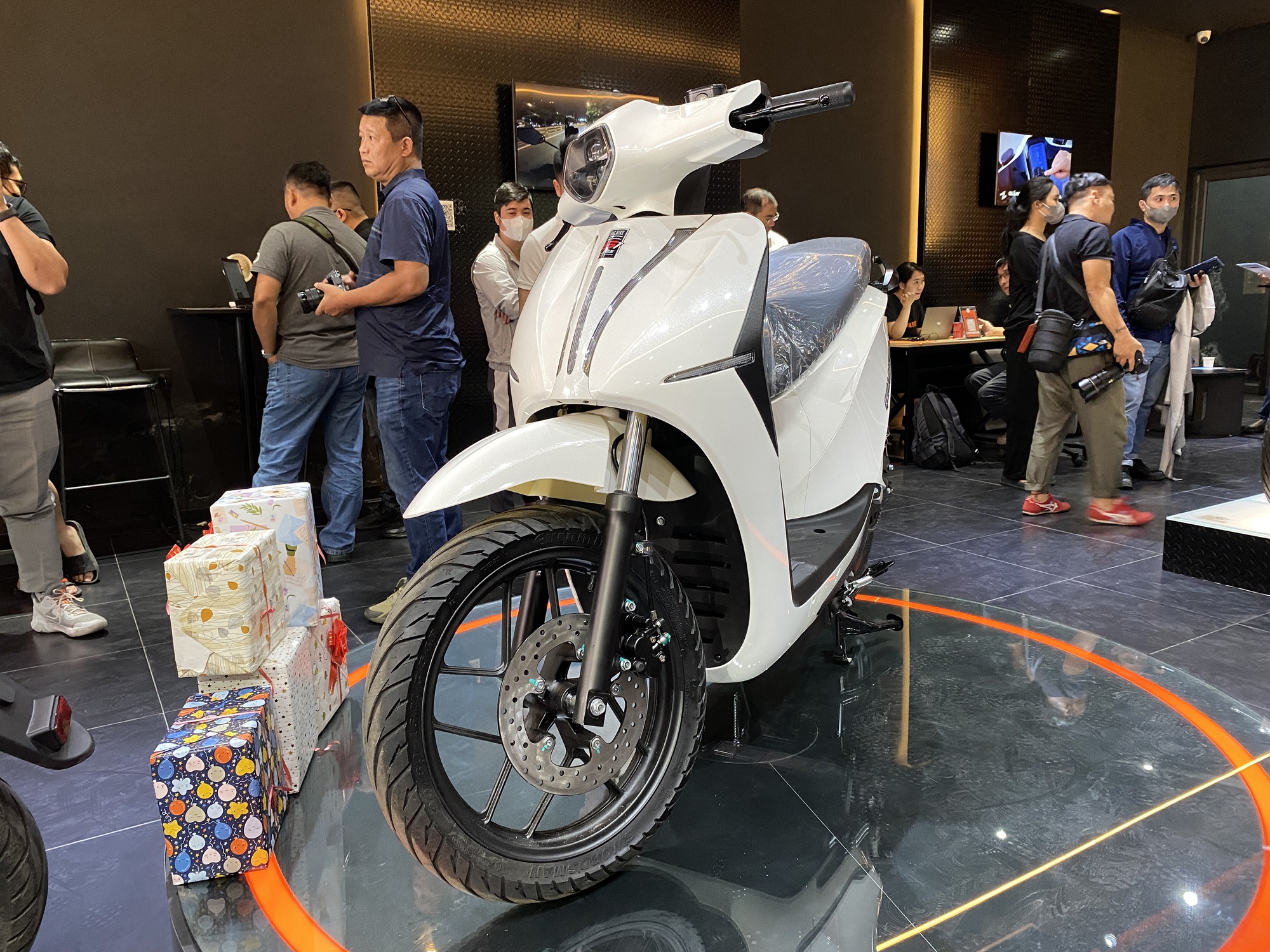 Dat Bike ra mắt bộ 3 xe máy điện Quantum S-series: Giá khởi điểm dưới 35 triệu, chạy tối đa 285 km/lần sạc- Ảnh 2.