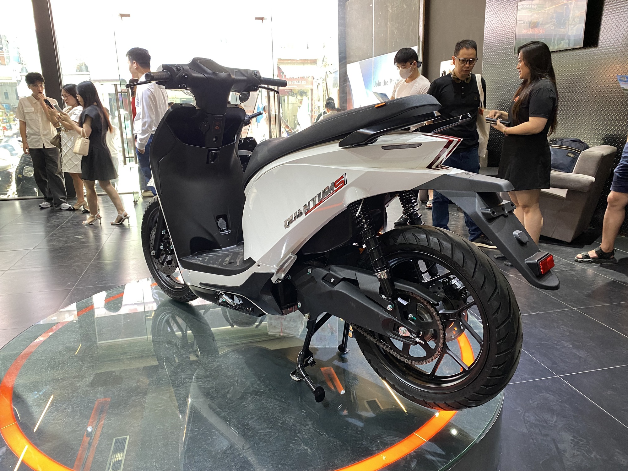 Dat Bike ra mắt bộ 3 xe máy điện Quantum S-series: Giá khởi điểm dưới 35 triệu, chạy tối đa 285 km/lần sạc- Ảnh 3.