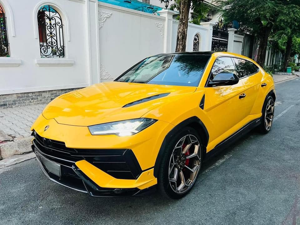 Lamborghini Urus Performante từng của vợ chồng Đoàn Di Băng được rao bán: Xe mới chạy 3.000 km, rẻ hơn mua mới 3 tỷ đồng- Ảnh 11.