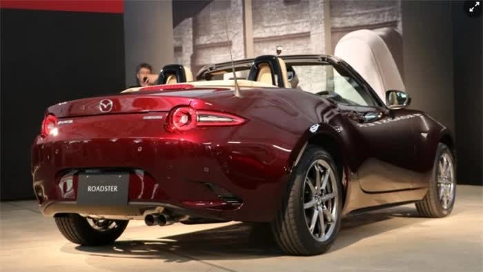 Mazda ra mắt xe mui trần phiên bản giới hạn: Dân chơi Việt cực thích, giá quy đổi rẻ ngang Kia Morning- Ảnh 5.