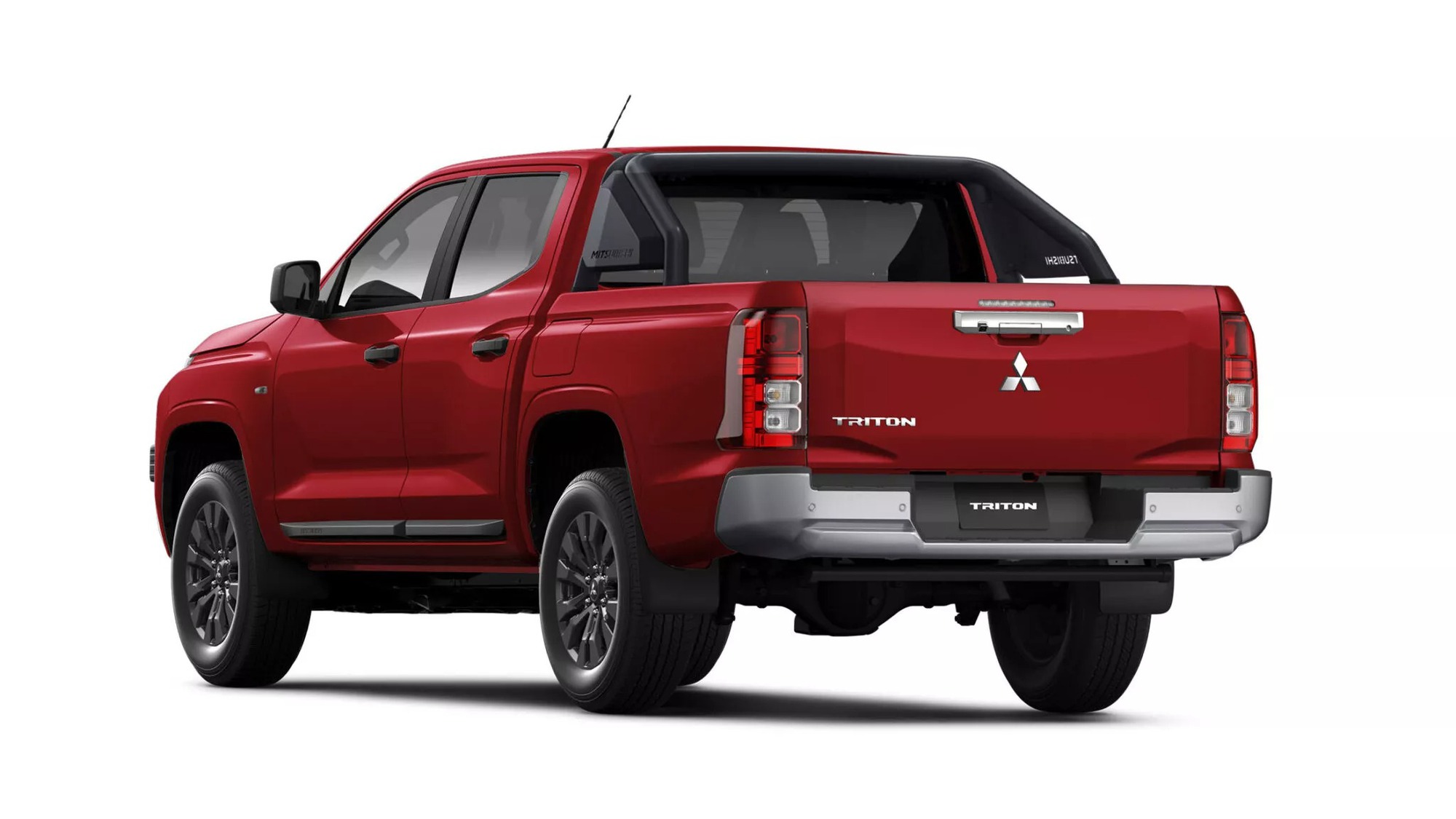 Mitsubishi Triton 2024 thêm bản 2 cầu giá rẻ: Bớt chrome, bỏ bệ bước, vẫn có màn hình lớn, động cơ mạnh hơn 200 mã lực- Ảnh 4.