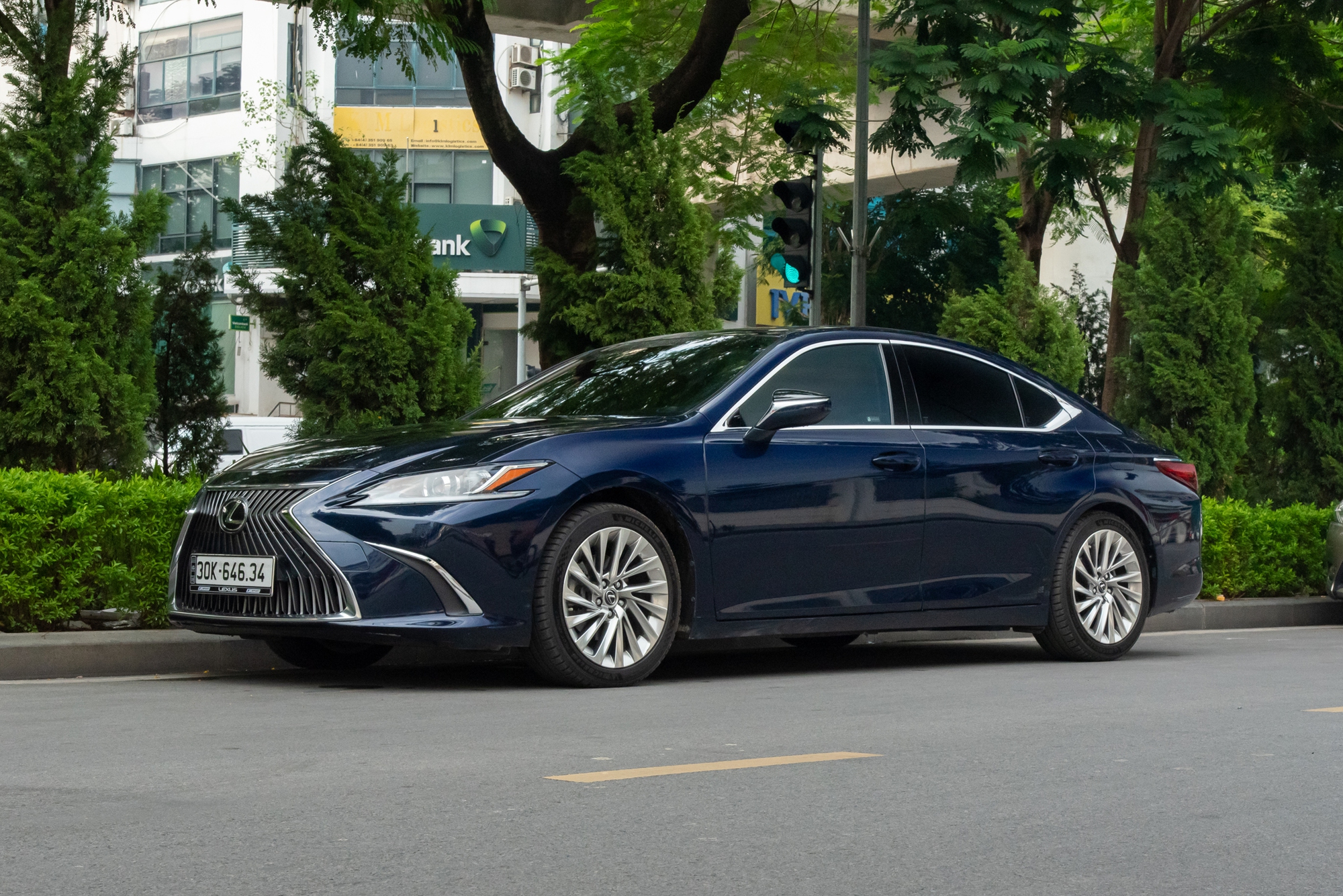 Xem Porsche rồi chốt Lexus ES là ô tô đầu đời, chủ xe chia sẻ: ‘Thích nhất không có nghĩa là đáng mua nhất’- Ảnh 4.