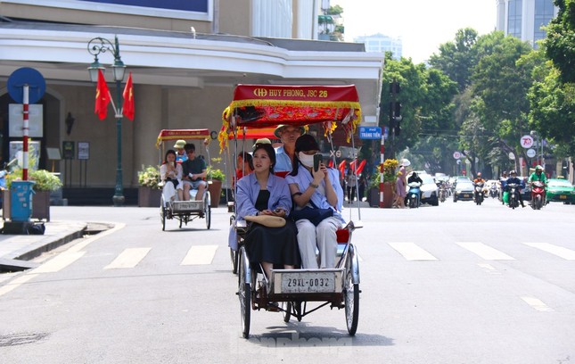 Hà Nội: Quận Hoàn Kiếm sẽ là khu vực đầu tiên thí điểm hạn chế xe gây ô nhiễm- Ảnh 2.