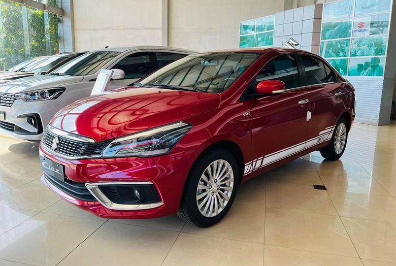 Suzuki Ciaz giảm hơn 100 triệu tại đại lý