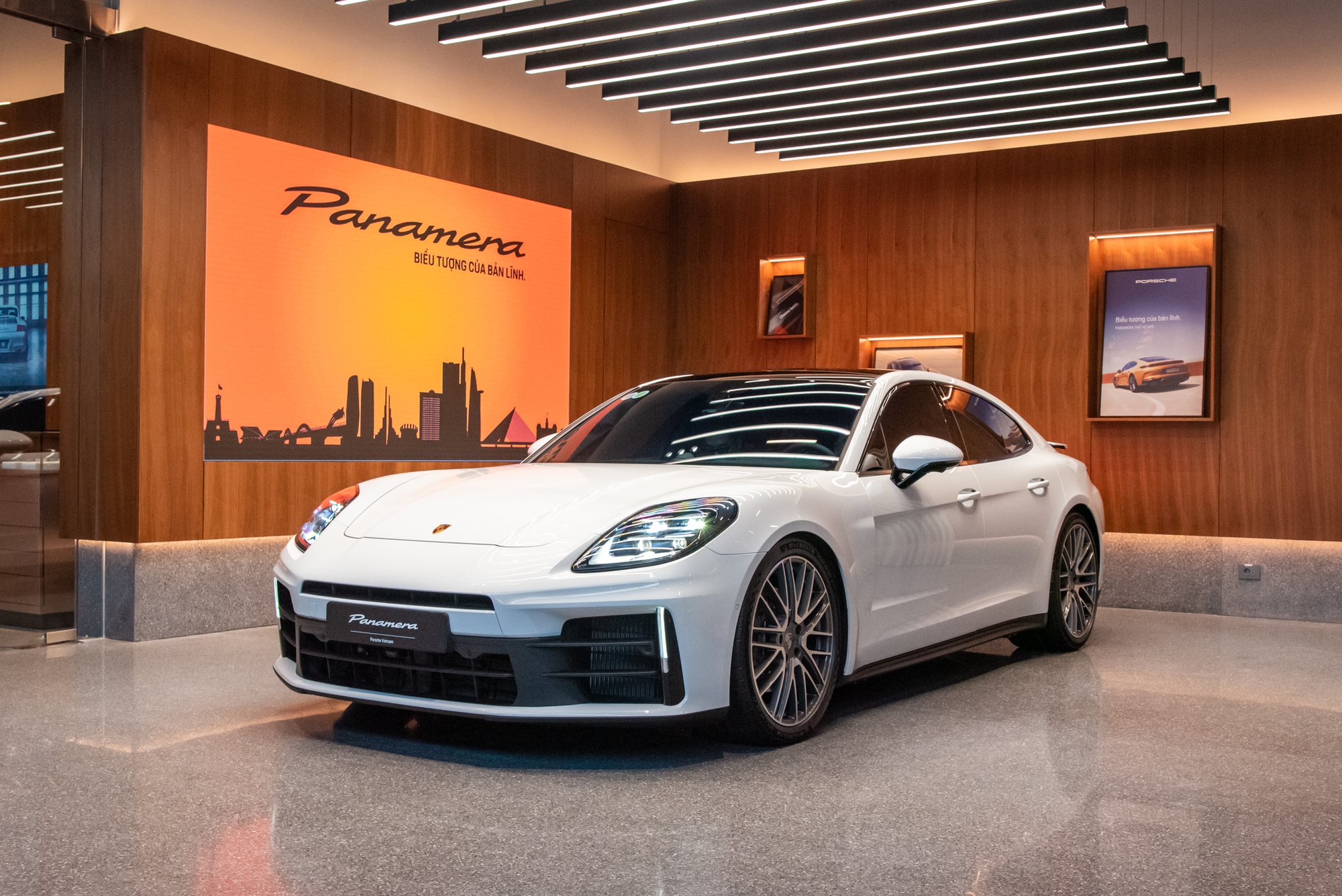 Chi tiết Porsche Panamera 2025 vừa về Việt Nam: Giá từ 6,42 tỷ, thêm option hơn 2 tỷ, có thể tự cá nhân hóa- Ảnh 1.