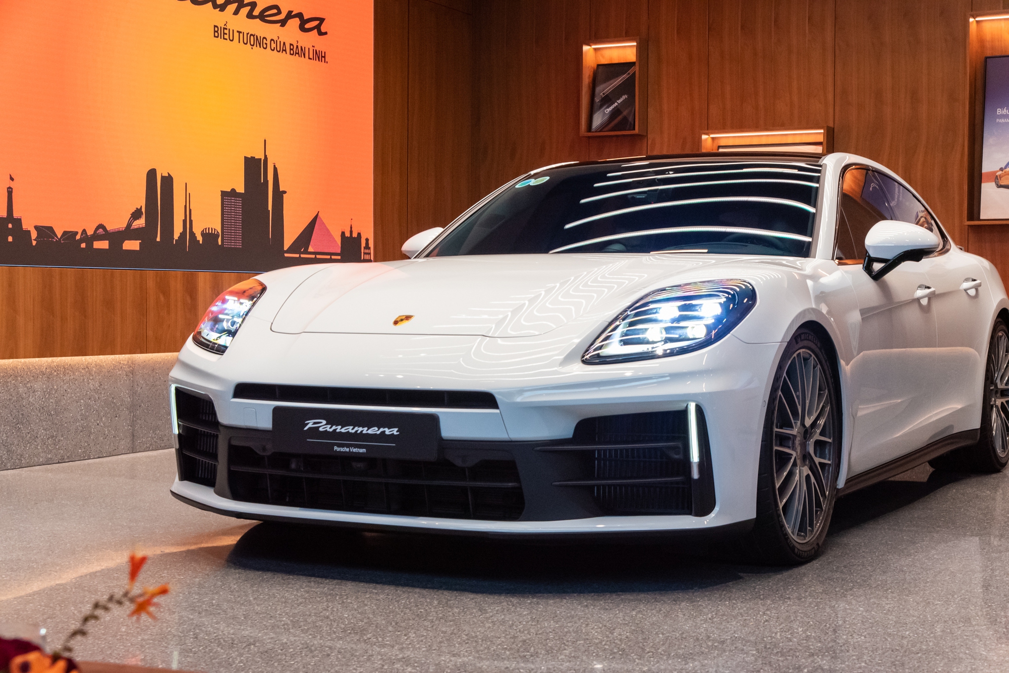 Chi tiết Porsche Panamera 2025 vừa về Việt Nam: Giá từ 6,42 tỷ, thêm option hơn 2 tỷ, có thể tự cá nhân hóa- Ảnh 3.