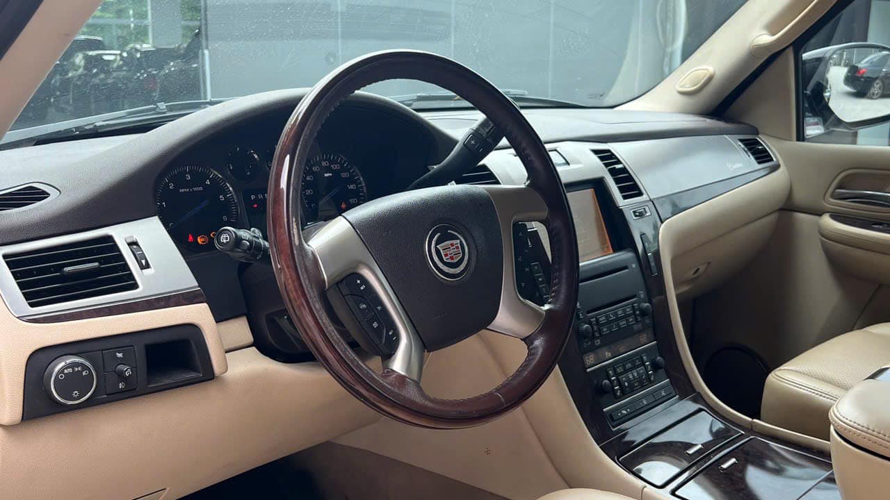 Cadillac Escalade rao bán hơn 700 triệu: Chung động cơ với VinFast, người bán khẳng định xe 'ổn định, bền bỉ'- Ảnh 3.