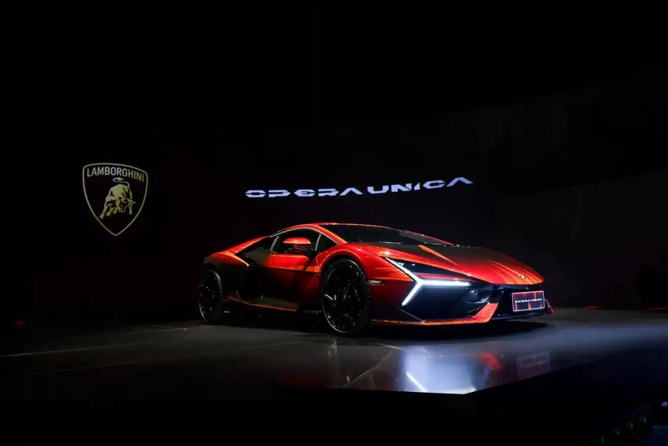 Siêu phẩm Lamborghini Revuelto Opera Unica màu đỏ độc nhất thế giới- Ảnh 1.