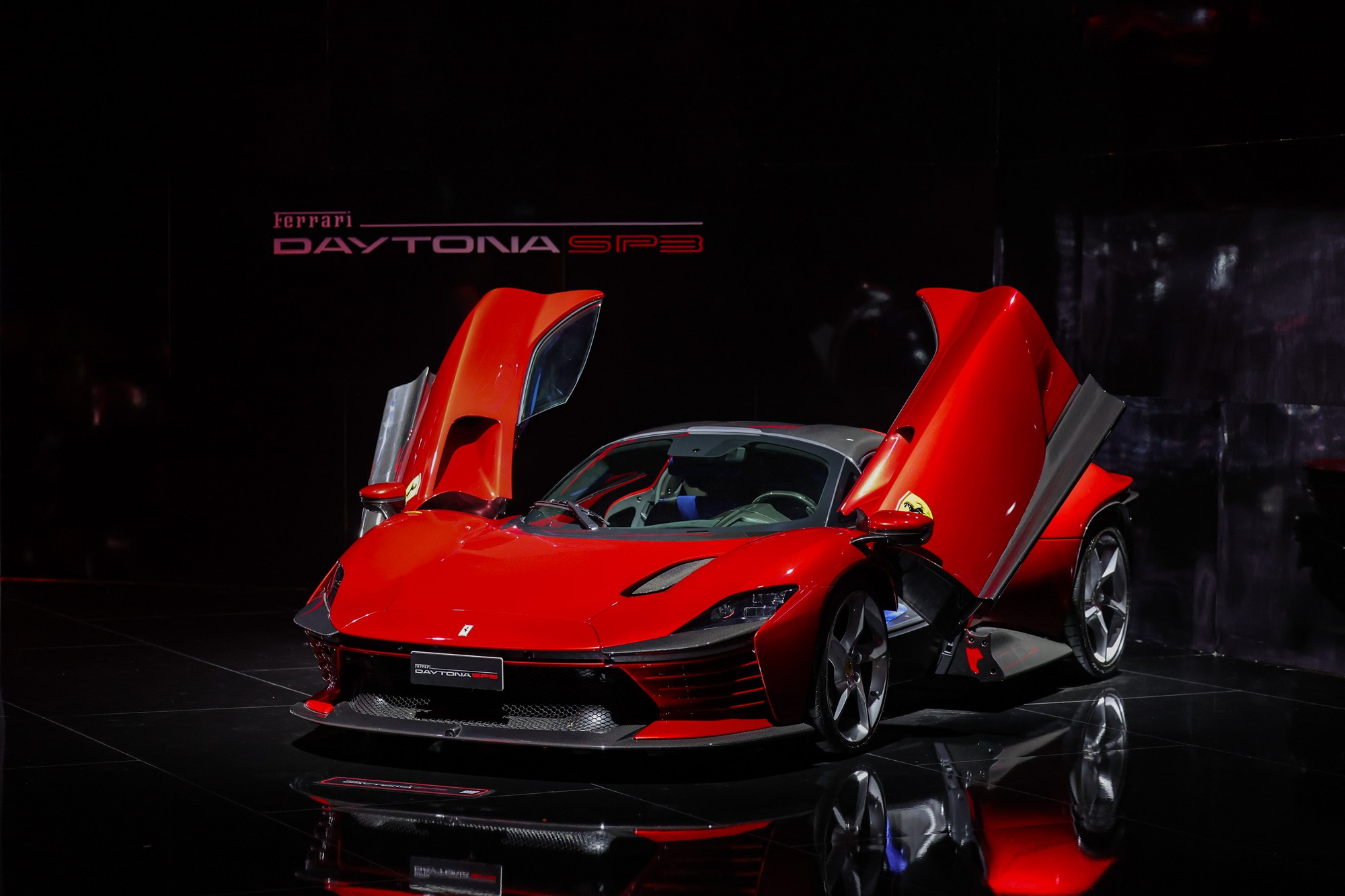 Universo Ferrari 2024 - Triển lãm siêu xe ‘đẹp không góc chết’- Ảnh 4.