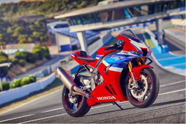 Honda CBR1000RR-R Fireblade 2024 ra mắt Việt Nam: Nâng cấp công nghệ, cải thiện hiệu suất vận hành- Ảnh 1.