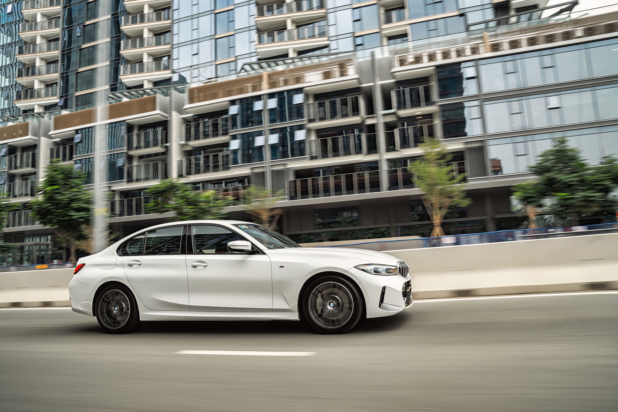 Sắm xe BMW thời điểm này nhận ưu đãi lên tới hơn 300 triệu đồng- Ảnh 5. Sắm xe BMW thời điểm này nhận ưu đãi lên tới hơn 300 triệu đồng- Ảnh 5.