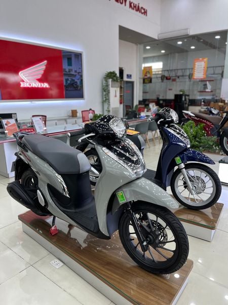 Xe tay ga Honda đang 