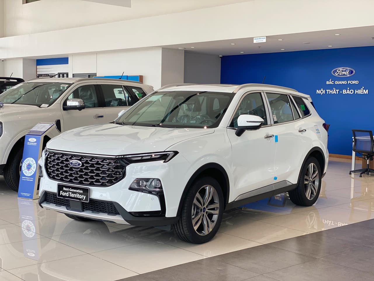 SUV hạng C đua giảm giá niêm yết: CX-5 còn 729 triệu rẻ nhất phân khúc, Territory liên tục dò đáy giá mới- Ảnh 3.