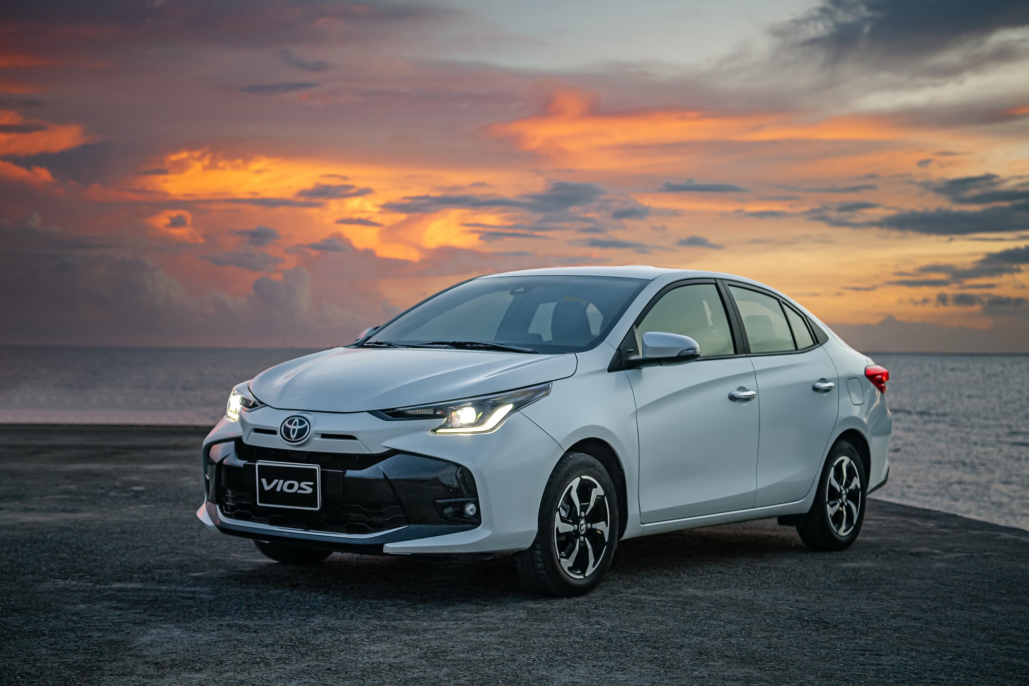 An toàn và tiết kiệm - Hai yếu tố khiến người trẻ sẵn sàng "xuống tiền" mua Toyota Vios- Ảnh 2.