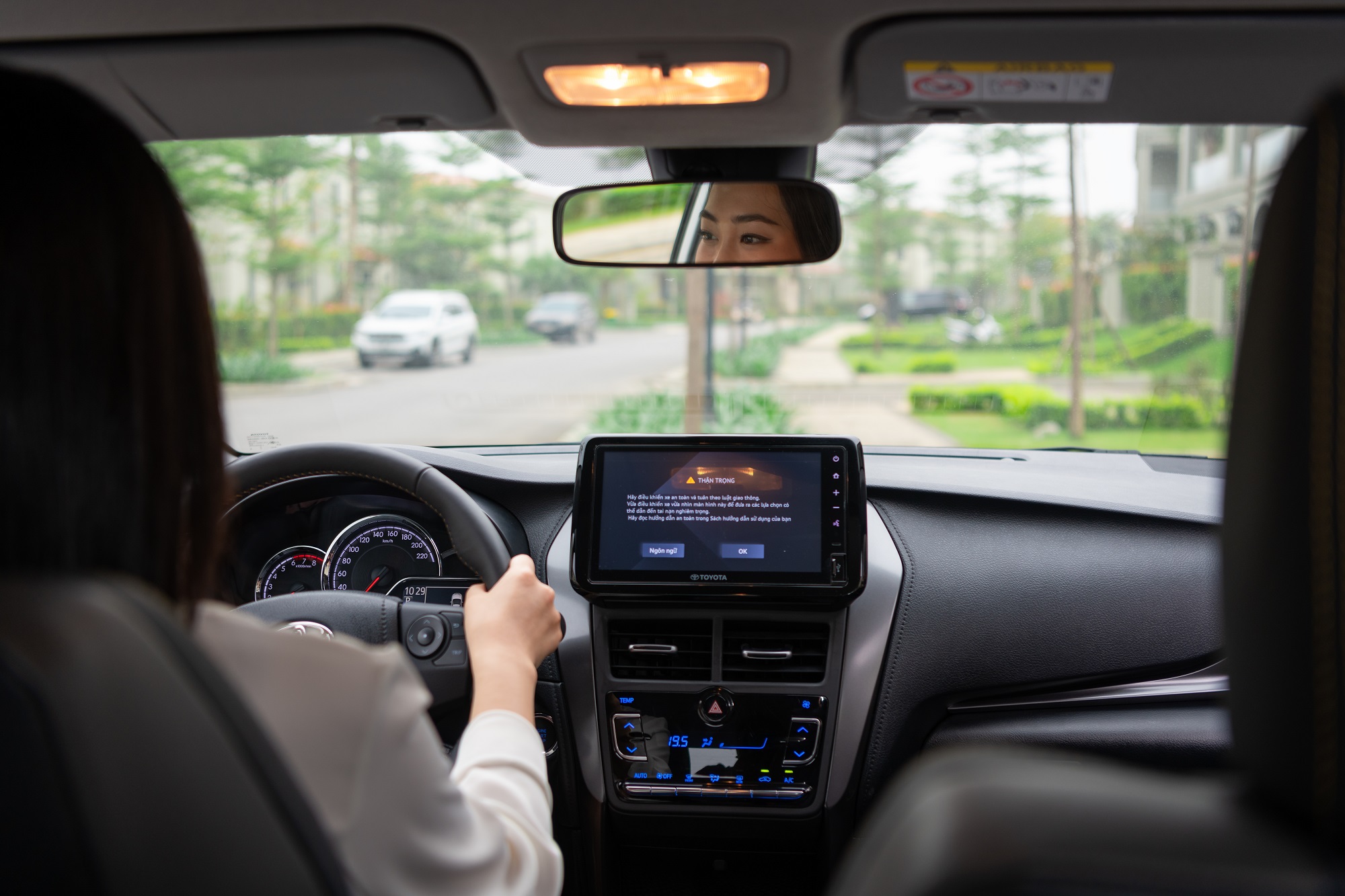 An toàn và tiết kiệm - Hai yếu tố khiến người trẻ sẵn sàng "xuống tiền" mua Toyota Vios- Ảnh 4.