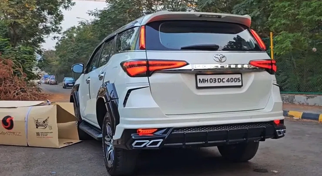 Toyota Fortuner độ theo phong cách siêu SUV Lamborghini Urus- Ảnh 3.