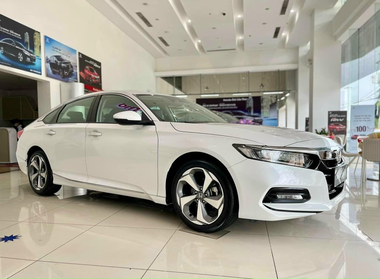 Honda Accord giảm giá 250 triệu tới tận Tết Nguyên đán, quyết thoát khỏi nhóm xe bán chậm- Ảnh 4.