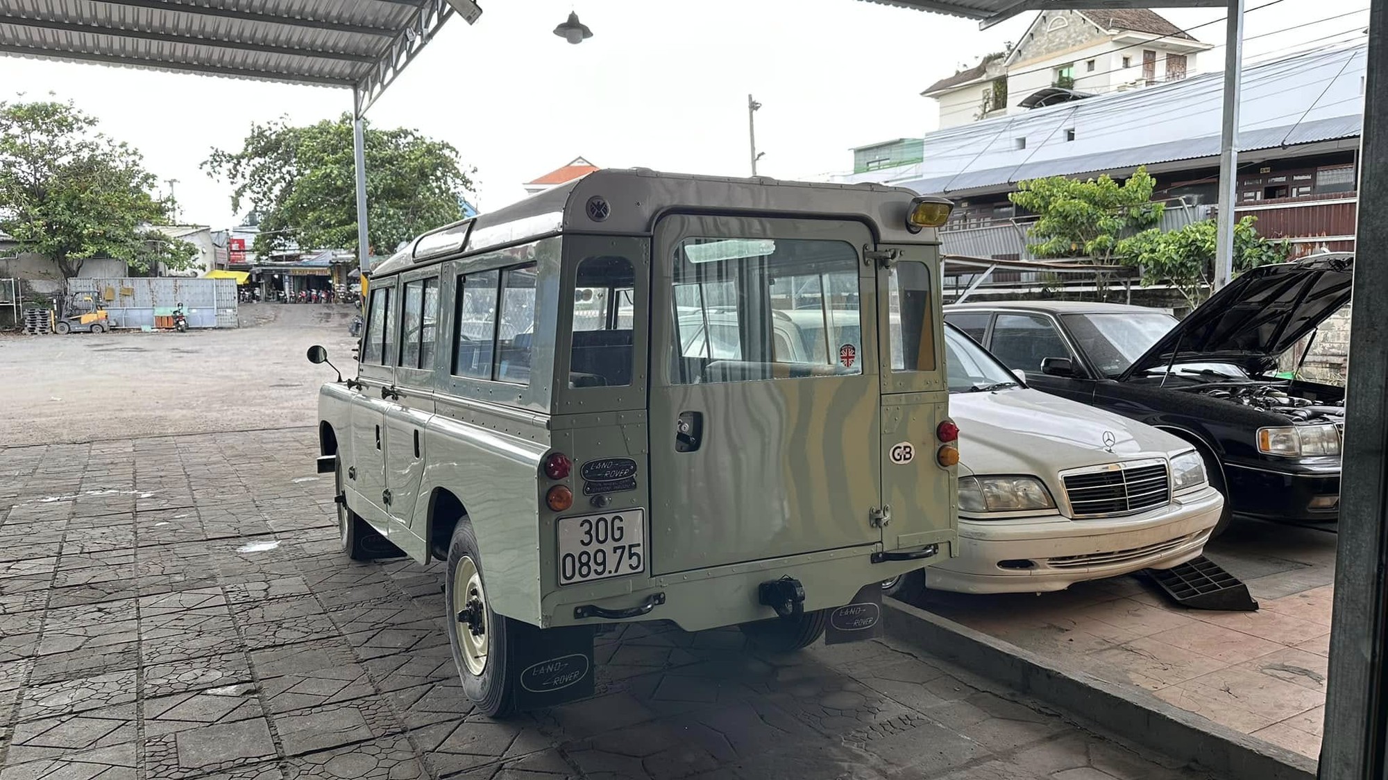 Hàng hiếm Land Rover đời 1975 giá 2,3 tỷ đồng ngang GLC: Không điều hòa, không hệ thống giải trí, kính không kéo được- Ảnh 9.