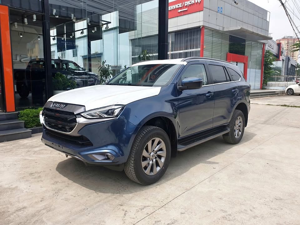 Loạt xe đại hạ giá năm 2024: Pajero Sport lớn nhất đến 300 triệu, có mẫu 'miệt mài giảm' 12 tháng vẫn chưa hết hàng tồn- Ảnh 6.