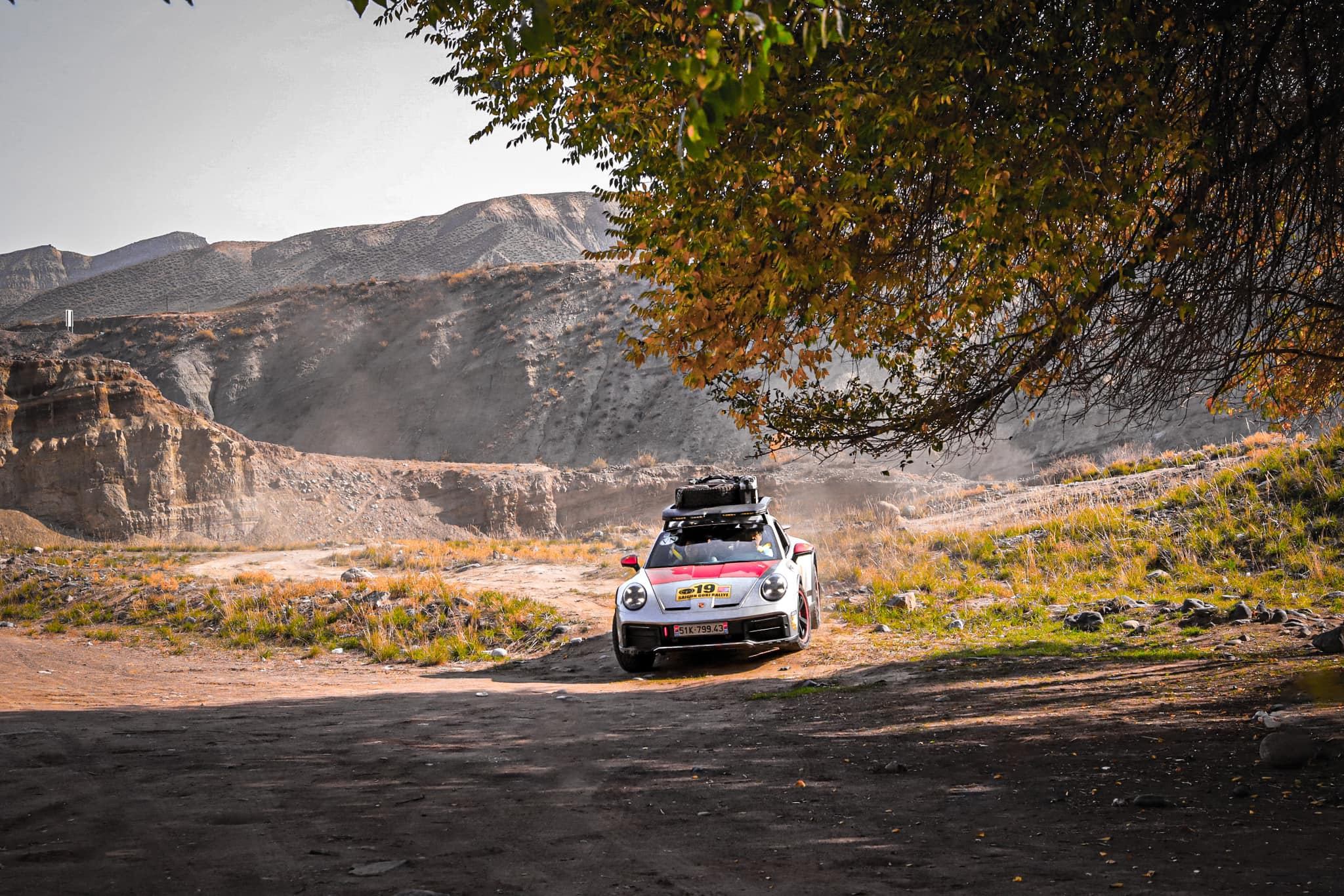 Chủ xe Porsche 911 Dakar: Từ bức ảnh trên Facebook tới quyết định mua xe và chuyến phượt hơn 33.000km từ Việt Nam tới Mông Cổ - Ảnh 10.