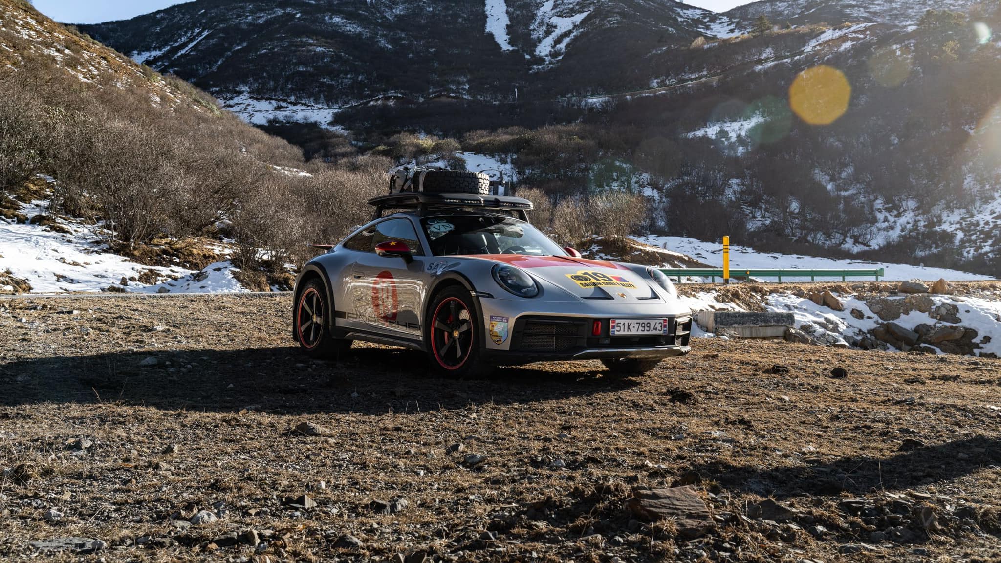 Chủ xe Porsche 911 Dakar: Từ bức ảnh trên Facebook tới quyết định mua xe và chuyến phượt hơn 33.000km từ Việt Nam tới Mông Cổ - Ảnh 7.