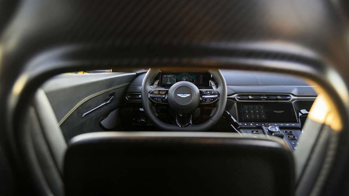 Aston Martin Vantage 2024 chính thức ra mắt, công suất hơn 650 mã lực - Ảnh 13.