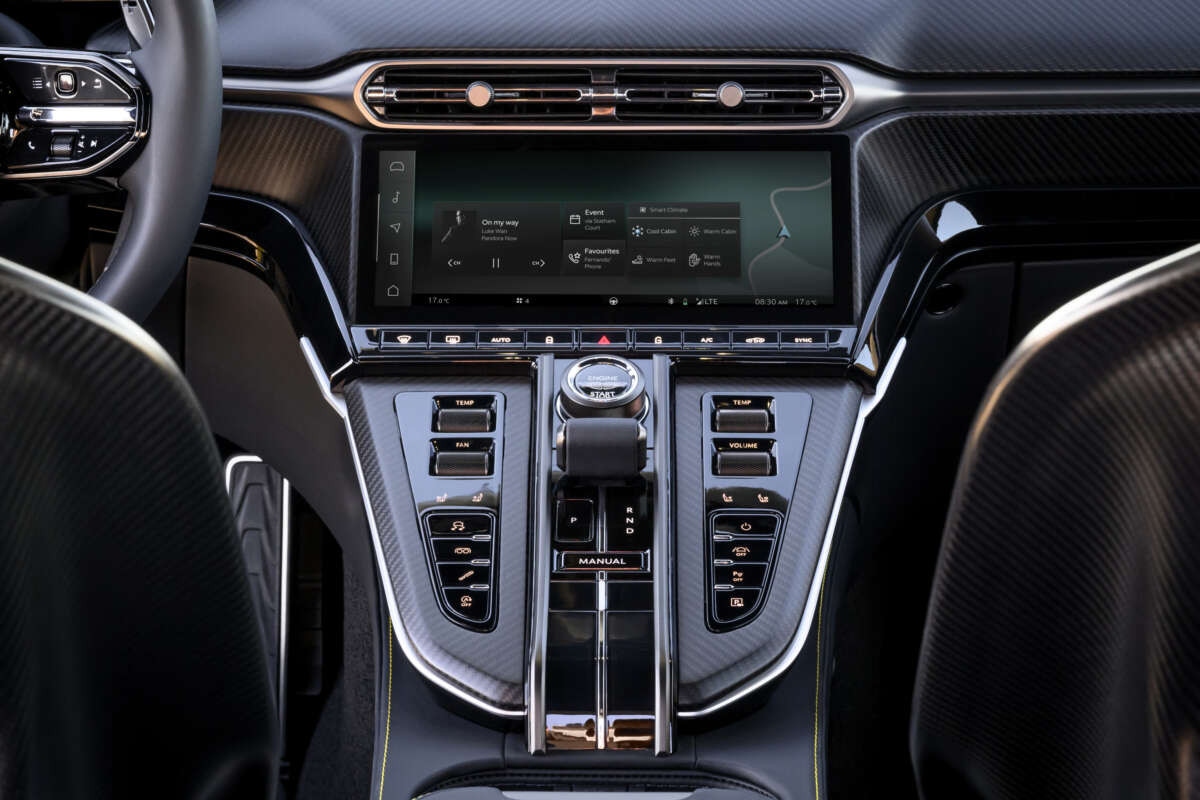 Aston Martin Vantage 2024 chính thức ra mắt, công suất hơn 650 mã lực - Ảnh 10.