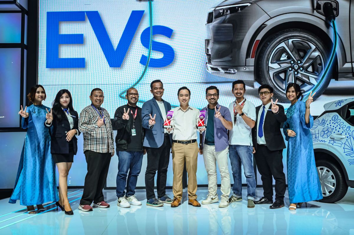 VinFast giành cú đúp giải thưởng tại Triển lãm ô tô Quốc tế Indonesia 2024 - Ảnh 2.