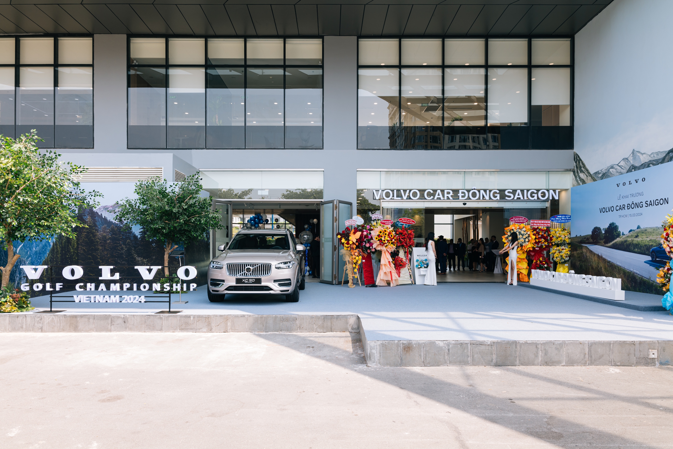 Bên trong downtown showroom đầu tiên của Volvo Việt Nam: Rộng gần 1.000 m2, vốn đầu tư hơn 1 triệu USD - Ảnh 1.