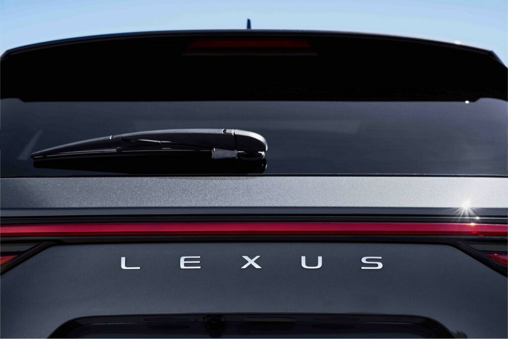 Lexus NX 2025 được nâng cấp nhẹ nhưng giá tăng mạnh - Ảnh 10.