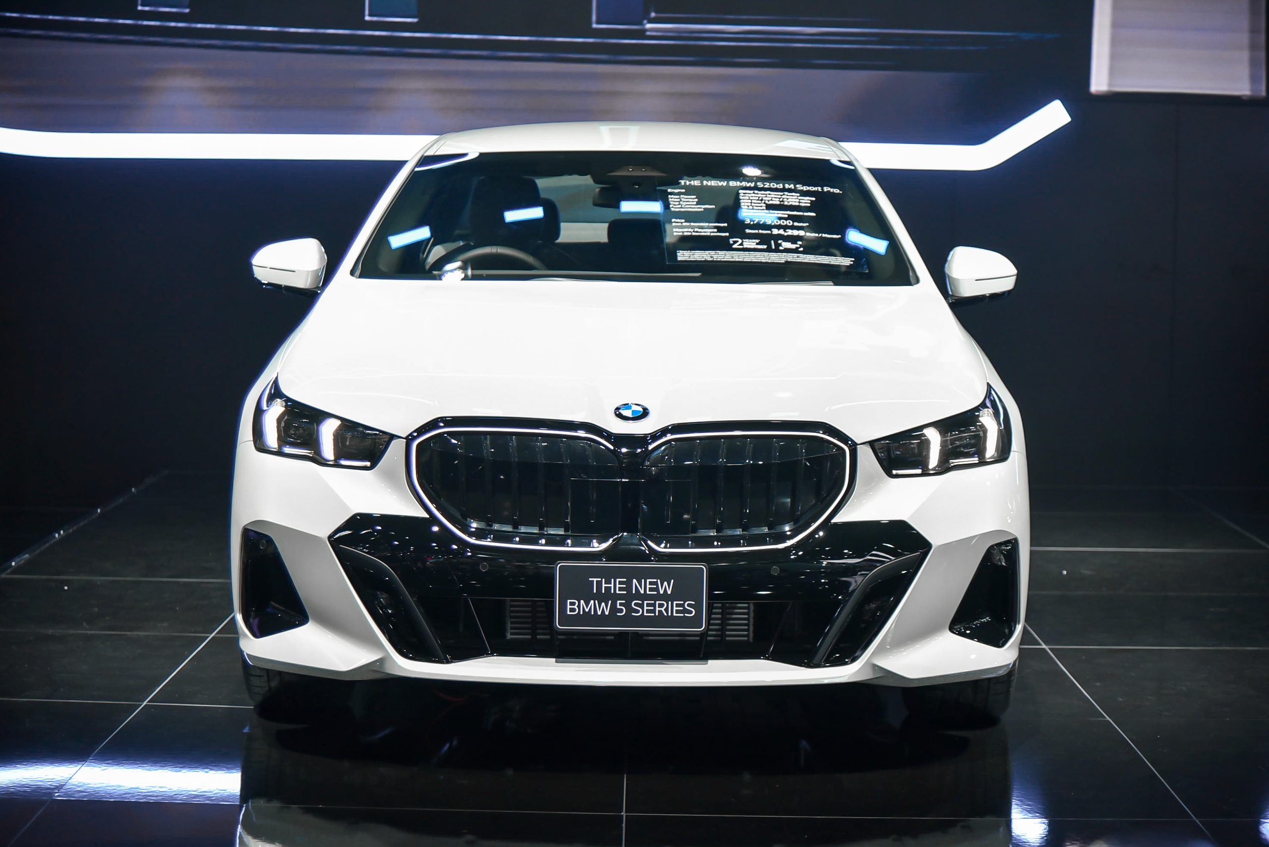 Chi tiết BMW 5-Series thế hệ mới tại BIMS 2024: Giá từ 2,4 tỷ đồng, dự kiến về Việt Nam cuối năm nay - Ảnh 4.