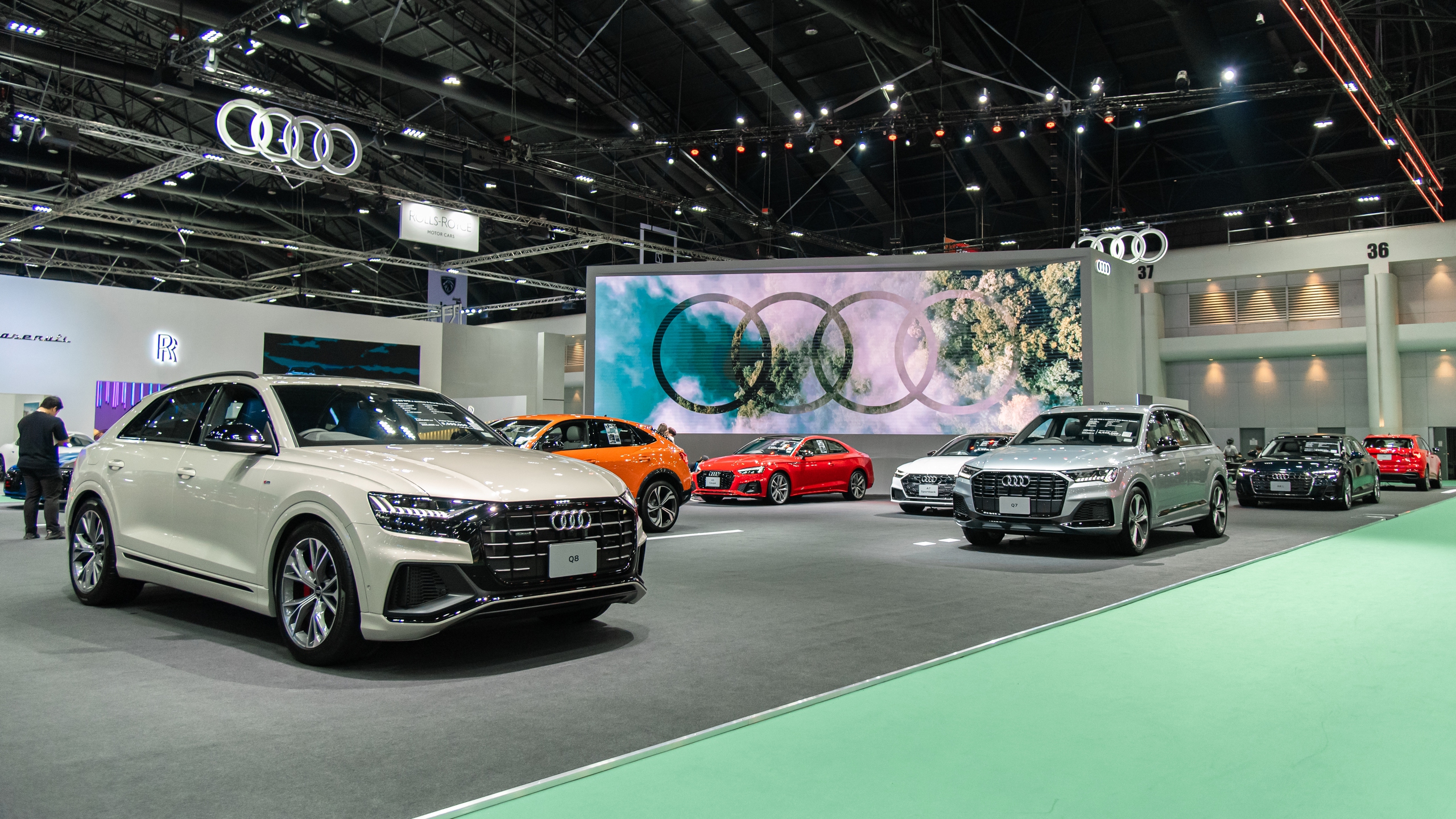 Khám phá gian hàng Audi tại BIMS 2024: Trưng bày dàn xe hùng hậu, dải sản phẩm RS là tâm điểm - Ảnh 2.