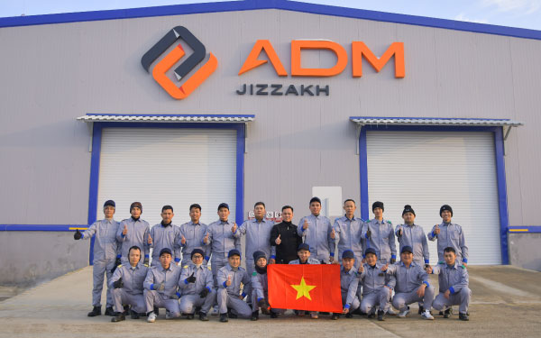 Kỹ sư THACO giám sát sản xuất Kia Sonet tại Uzbekistan, minh chứng tay nghề làm ô tô của người Việt - Ảnh 5.