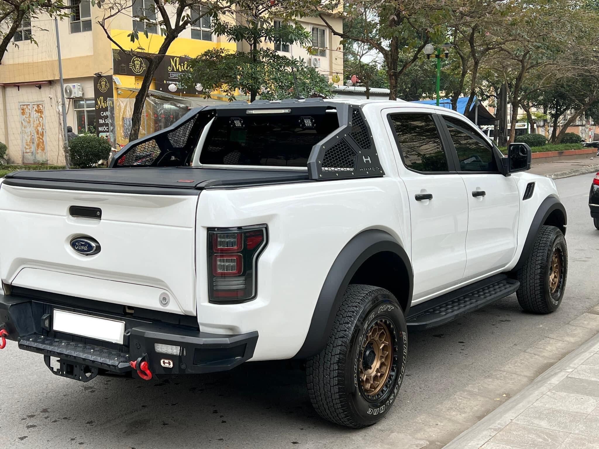 Ford Ranger Raptor rao bán gần 1 tỷ đồng nhưng người bán tiết lộ xe có '1-0-2' trên thị trường - Ảnh 2.