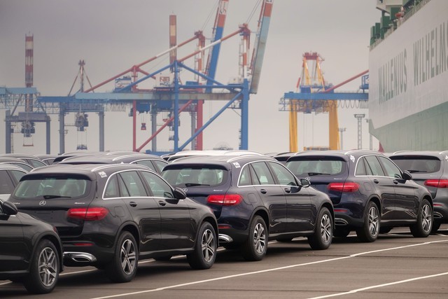 Chuyện gì đây: Cảng biển Châu Âu thành bãi đỗ xe điện Trung Quốc, hỗn loạn với dòng lũ ô tô giá rẻ ùn tắc ngập các cửa khẩu - Ảnh 3.