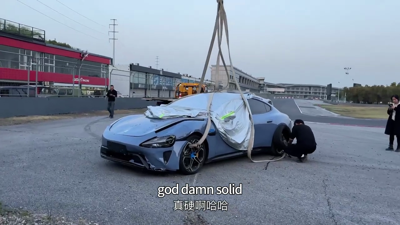 Xe điện Xiaomi SU7 tiếp tục gặp tai nạn, lần này trên trường đua- Ảnh 7.
